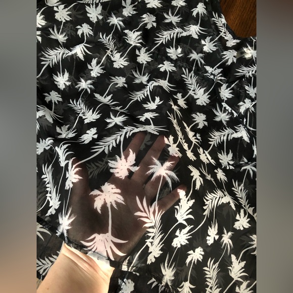 Miken Swim Women’s XS Black/White Sheer Kimono V-Neck Palm Tree Swim Cover-Up - Picture 3 of 9